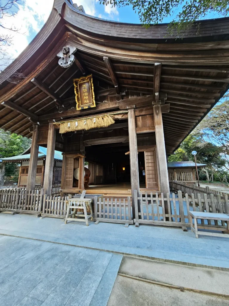 Looking into the beautiful wooden structure of Shikaumi Shrine.